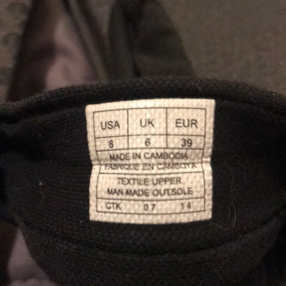 Sanuk black sandals - Picture 3 of 3